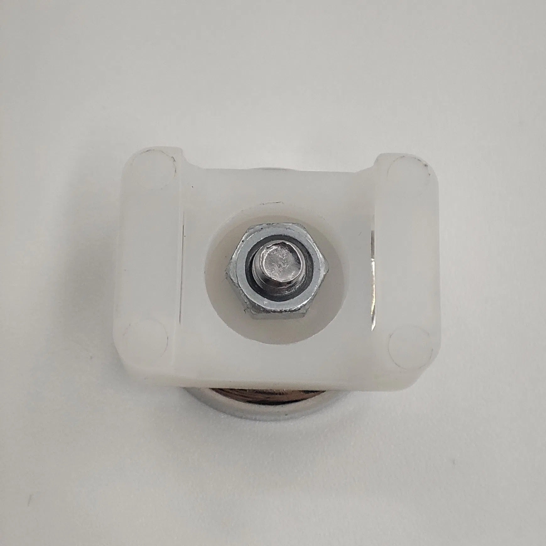 Magnetic Cable Anchor Set - detail view